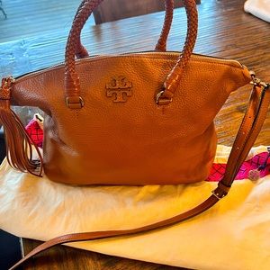 Tory Burch brown leather purse. Used twice 14 1/2 W and 11”H